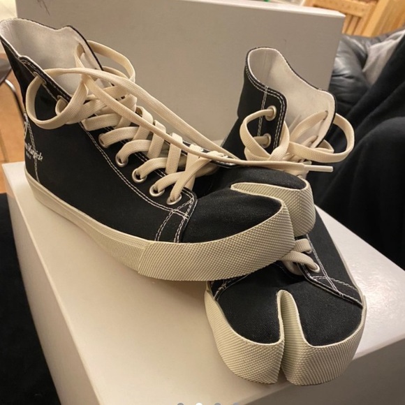SOLD Maison Margiela Tabi Sneakers Men’s Sz 10 - Picture 1 of 4